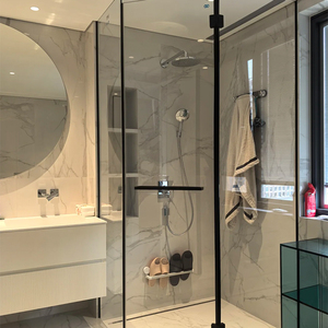 Box <span class=keywords><strong>Doccia</strong></span> Moderno MapleMiles in <span class=keywords><strong>Vetro</strong></span> Temperato con Porta <span class=keywords><strong>a</strong></span> Battente in Acciaio Inox per Hotel - Product Image 1