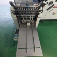 Machine à plier le papier entièrement automatique 480 mm A2 A3 A4 8 navettes 6 navettes pliage croisé pour dépliants brochures livrets manuels