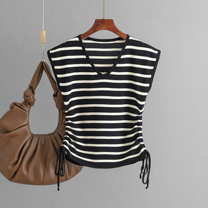 เสื้อยืดคอวีแขนกุดถักสำหรับผู้หญิงมีเชือกผูกเอวแฟชั่นทันสมัย - Product Image 3