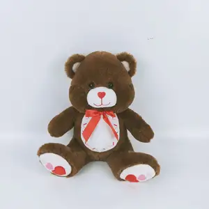 निर्माता आलीशान पशु भालू खिलौना लाल रिबन भालू वेलेंटाइन डे उपहार आलीशान भूरे भालू कढ़ाई दिल