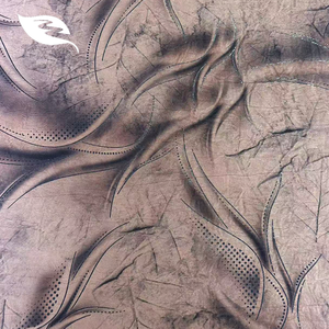 <span class=keywords><strong>Tissu</strong></span> satiné double face 160 GSM gaufré imprimé or, motif marbré <span class=keywords><strong>fluide</strong></span> artistique, pour Abaya et Kaftan de haute couture - Product Image 1