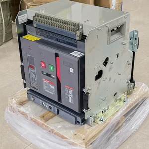 Interruttore Automatico Fisso Delixi CDW3 ad Alta Capacità per Gestione Efficiente dell'Energia - Product Image 2