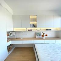 Plateforme Tatami Minimaliste Nordique Sur Mesure avec Cloison Bibliothèque pour Chambre d'Adolescent (Étude et Sommeil)