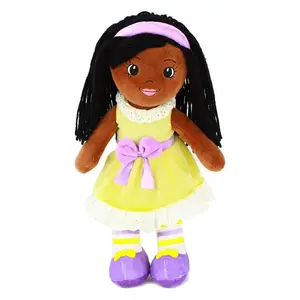 Benutzer definierte Vielfalt Spielzeug Brown Girl Stoff puppe Handgemachte Multi racial Diverse Puppe Dressed African Girl Rag Doll Schöne Baby Stofftier