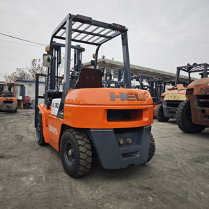 Chariot élévateur chinois Heli K30 d'occasion, chariot élévateur diesel d'occasion, chariot élévateur Heli d'occasion, machine de levage chinoise d'occasion, chariot élévateur Heli d'occasion - Product Image 4