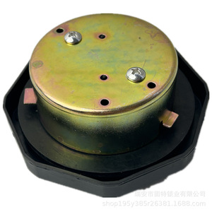 Bouchon de réservoir de carburant JAC 5.9 6.6 en alliage d'aluminium noir verrouillable pour accessoires de camion - Product Image 3