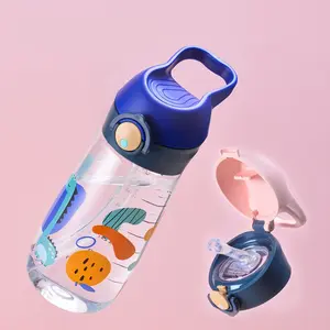 Commercio all'ingrosso 480ml Tritan bottiglia di plastica acqua potabile personalizzata tazza di plastica riutilizzabile per bambini bottiglia di acqua di plastica con paglia