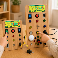 Tableau de contrôle interactif en bois avec interrupteur USB LED, jouet éducatif sensoriel Montessori pour développer la dextérité manuelle des tout-petits et des enfants