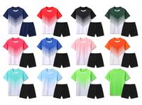 Herren Farbverlauf Vertikale Streifen Rundhals Fußballtrikot Fußballuniform-Set Atmungsaktive Erwachsenen-Fußballuniform Mehrere Farben