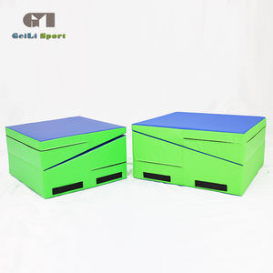 Tapis inclinable pliable et polyvalent pour l'entraînement sportif professionnel - Product Image 3