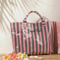 Sac de plage personnalisé Royal Fair, sac de plage à bandoulière en PVC rayé résistant à l'eau, grande capacité, sac de voyage et de rangement quotidien