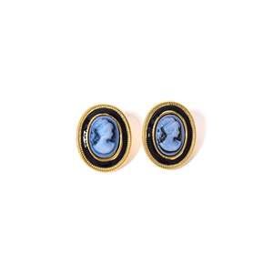Boucles d'oreilles clous vintage en acier inoxydable 316L plaqué or PVD, design camée ovale durable et résistant, serti clos - Product Image 1