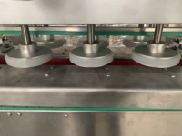 Machine à boucher automatique pour pots de sauce tomate et de ketchup