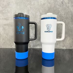 Gobelet isotherme en acier inoxydable thermolaqué bleu de 40 oz avec couvercle et paille, gravure laser pour café et sports de plein air - Product Image 4