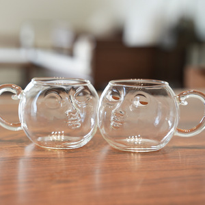 Tazas Creativas y Divertidas para Parejas, de Vidrio con Asa, Aptas para Lavavajillas y Microondas, para Oficina, Desayuno y Fiestas - Product Image 1
