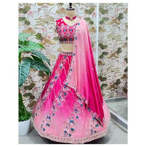 Lehenga Choli de Bordado Tradicional de Calidad Superior para Novias, Ropa de Fiesta y Vestimenta Festiva para Exportación Mundial - Product Image 1