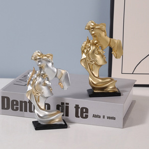 Bacio europeo amore mini salotto TV wine cabinet decorazione tavolo astratta coppia arredamento casa - Product Image 2