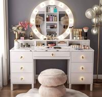 Coiffeuse sur pied éclairée en bois massif de style européen moderne pour femme, avec rangements et fonctionnalités réglables, blanche, pour chambre, appartement, hôtel