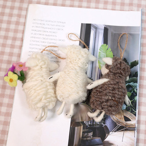 Adorno de oveja de fieltro de lana agujeado para colgar en el árbol, regalo para amantes de los animales, decoración linda para niños, granja de fieltro, hecho a mano, 24121006 - Product Image 2