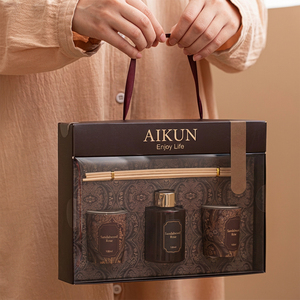 ชุดของขวัญเทียนหอมแบบก้านไม้หอม Aikun Windowed Foil ขนาด 100 มล. ขวดแก้วทรงกลม กลิ่นหอมตามสั่ง ติดทนนาน MOQ ต่ำ บริการรวดเร็ว สำหรับอีคอมเมิร์ซ - Product Image 1