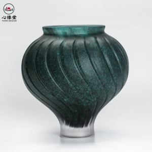 Vaso de Arte em Cristal Feito à Mão com Design Inovador, Decoração Moderna para Centro de Mesa na Sala de Estar ou Mesa de Jantar - Product Image 2