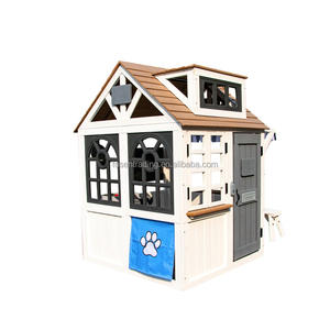 Casa de juegos de madera para niños con zanja para perros de juguete de plástico y pizarrón pequeño, para juegos de simulación al aire libre en el patio trasero - Product Image 1