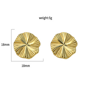Gold Plated <b>Titanium</b> Steel <b>Stud</b> Earrings Flower Shape Geometric Design Everyday Wear Women's Jewelry - Product Image 4
