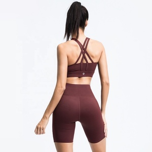 Ventas calientes Active Wear Gym Seamless Halter Backless Bra Shorts con bolsillo Se puede imprimir logo Mujeres Fitness Yoga Set para mujeres - Product Image 2