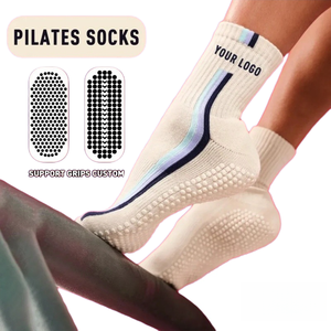 Chaussettes de yoga et de Pilates antidérapantes avec logo personnalisé pour femmes et hommes, coussinets de compression, sport, gym, exercice, respirantes, en coton - Product Image 1