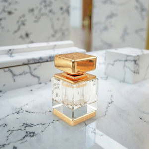 Capuchon de parfum unique avec logo personnalisé, capuchon de vaporisateur avec couronne en zamac, étiquette privée pour flacons de parfum - Product Image 3