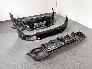 Kit carrosserie pour <span class=keywords><strong>Audi</strong></span> <span class=keywords><strong>R8</strong></span>, mise à niveau 2017-2018 vers le nouveau style <span class=keywords><strong>2022</strong></span>, haute qualité, semi-carbone, pare-chocs avant et arrière. - Product Image 3