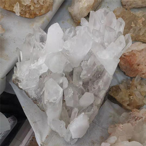 Cụm Xương Sống Bằng Đá Thạch Anh Pha Lê Thô Tự Nhiên Trong Suốt - Product Image 6