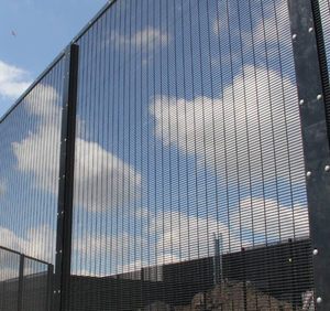 Factory Direct Heavy Gauge Anti-Breach Mesh, No Foothold Rigid Security Panel, Custom Height Multi-Layer Fence Set - Product Image 6