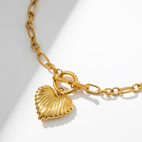 YF5141 Collier pendentif cœur en acier inoxydable anti-ternissement plaqué or 18 carats PVD, étanche, avec fermoir OT pour femme