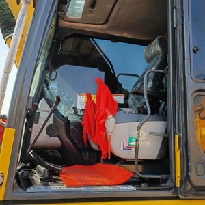 Excavadora de cadenas Komatsu PC220-8 usada en oferta, 22 toneladas, original de Japón, excavadora mediana con motor diésel Komatsu SAA6D107E - Product Image 3