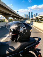 Casque de moto certifié 3C à double lentille avec feu arrière