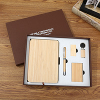 Coffret Cadeau d'Entreprise Multi-Occasions en Bois Grainé : Porte-clés, Carnet et Articles Promotionnels pour Événements d'Entreprise