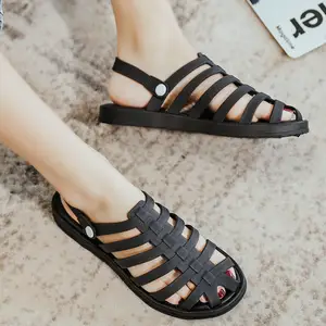 Stok Sepatu 2023 Desain Bergaris Sol Nyaman Sepatu Jelly Pvc Wanita Sandalias Mujer Sandal Datar Wanita Pantai Musim Panas