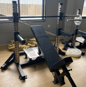 Equipo de fitness multifuncional, uso en gimnasio, prensa inclinada de diseño personalizado con <span class=keywords><strong>barra</strong></span> de seguridad y máquina de gimnasio estable en el sótano - Product Image 1