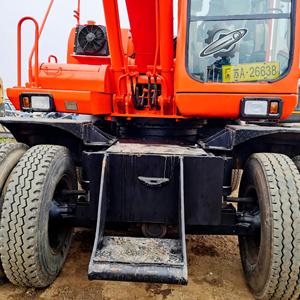 Excavatrice sur pneus d'occasion Doosan DH150W-9, en stock, à vendre en usine - Product Image 3