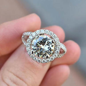 Anello con Diamante F1138, Taglio Brillante Rotondo, Diamante Naturale, Gioiello Classico da Donna per Fidanzamento - Product Image 2