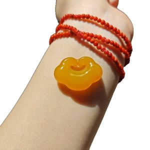 จี้หินชาเลซโดนีธรรมชาติรูปเมฆมงคลและกุญแจมงคล แบบสองด้าน - Product Image 5