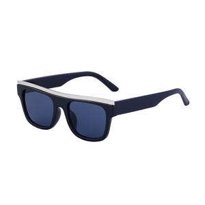 Gafas de Sol Unisex ZS-98055, Montura de Metal y PC, Protección UV400 Clase 2, Montura Negra para Uso en Exteriores - Product Image 2
