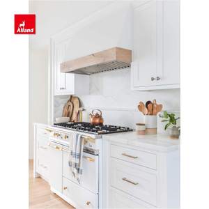 Personalizza i Tuoi Esclusivi Mobili da Cucina con Ante in Vetro, Isola in Marmo: una Cucina Calda e Accogliente che Riemette i Ricordi di Casa - Product Image 5