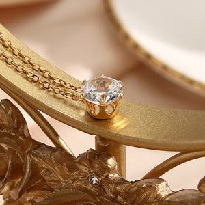 Kalung Liontin Bentuk Mahkota Kristal Berkilau AAA Zircon, Lapisan Emas 18K, Bahan Stainless Steel, Desain Perhiasan - Product Image 2