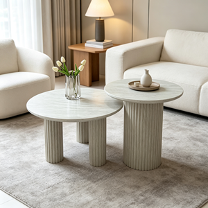 Ensemble de tables basses gigognes rondes à colonnes cannelées minimalistes, plateau texture pierre, luxe léger, pour salon et hôtel - Product Image 1