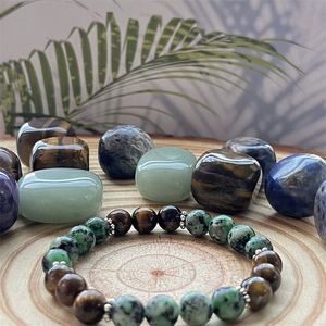 Bracelet en pierre naturelle avec perles de verre colorées, favorisant la prise de décision, recommandé pour une utilisation stratégique, livraison rapide - Product Image 3