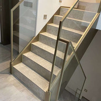 Rampe et garde-corps d'escalier en verre trempé et acier inoxydable sur mesure pour villa, usage intérieur