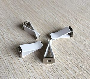 Muestras Gratis: Ambientador para Coche con Soporte de Fragancia, Clip Metálico Blanco para Ventilación con Cinta Adhesiva de Doble Cara - Product Image 2