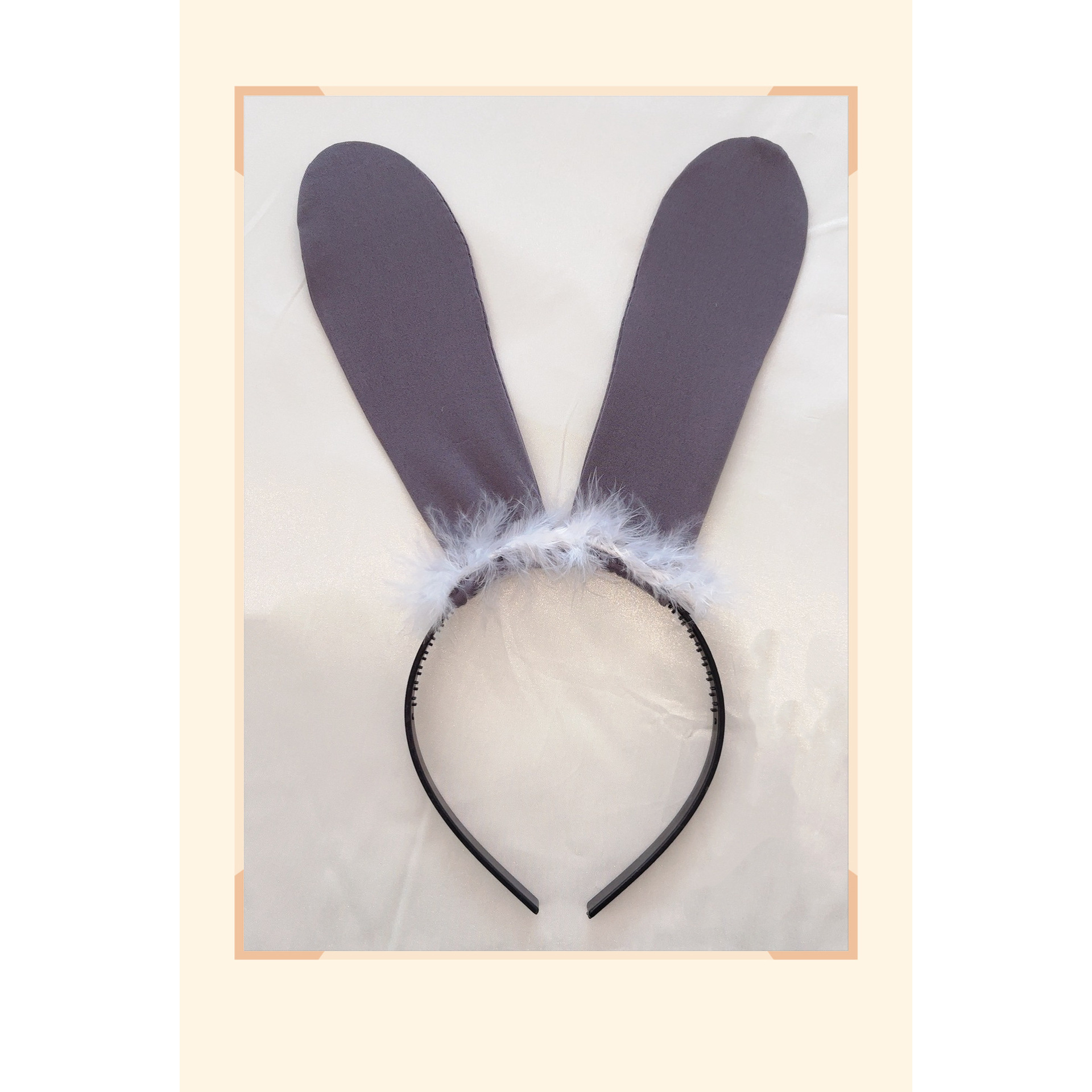 Oreilles de lapin gris